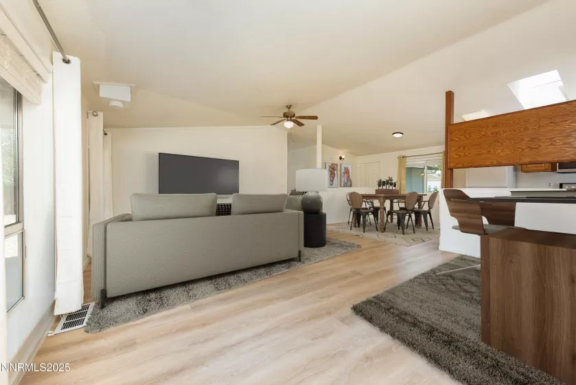 1400 Leonard, Gardnerville, Nevada 89460, 3 Bedrooms Bedrooms, ,2 BathroomsBathrooms,Residential,Residential,Leonard,250052241