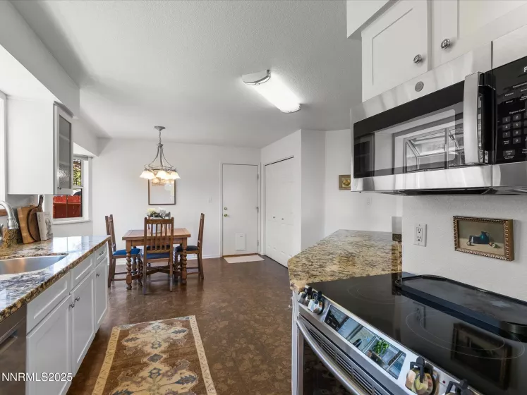 3360 Lookout, Reno, Nevada 89503, 3 Bedrooms Bedrooms, ,3 BathroomsBathrooms,Residential,Residential,Lookout,250052242