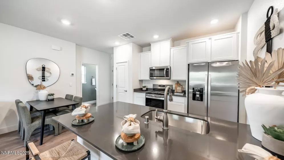 5869 Morgan Horse, Reno, Nevada 89523, 3 Bedrooms Bedrooms, ,3 BathroomsBathrooms,Residential,Residential,Morgan Horse,250052245