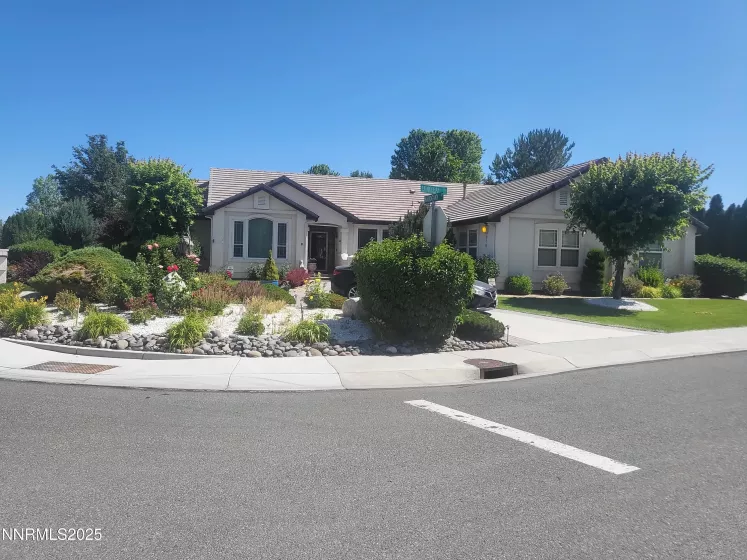 876 Mahogany, Minden, Nevada 89423, 3 Bedrooms Bedrooms, ,2 BathroomsBathrooms,Residential,Residential,Mahogany,250052246