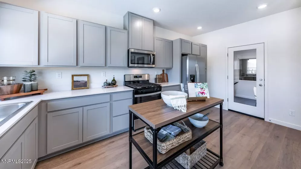 1755 Biotite, Sparks, Nevada 89436, 4 Bedrooms Bedrooms, ,3 BathroomsBathrooms,Residential,Residential,Biotite,250052247