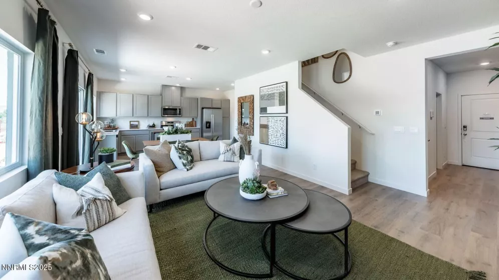 1755 Biotite, Sparks, Nevada 89436, 4 Bedrooms Bedrooms, ,3 BathroomsBathrooms,Residential,Residential,Biotite,250052247