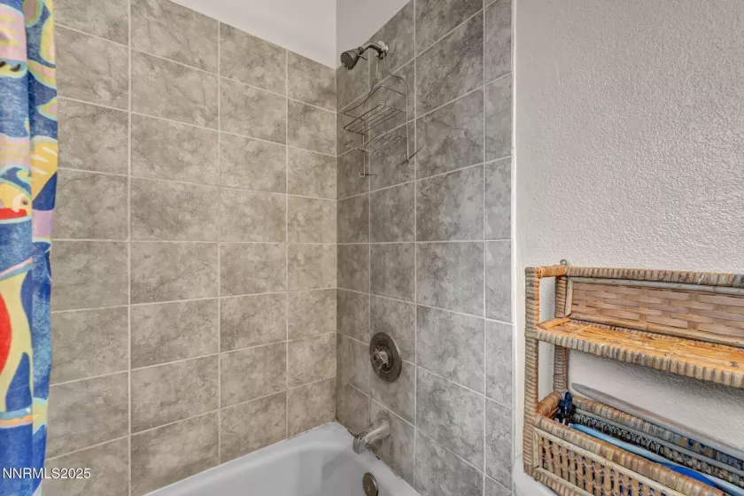 3830 Petrel, Reno, Nevada 89508, 3 Bedrooms Bedrooms, ,2 BathroomsBathrooms,Residential,Residential,Petrel,250052250