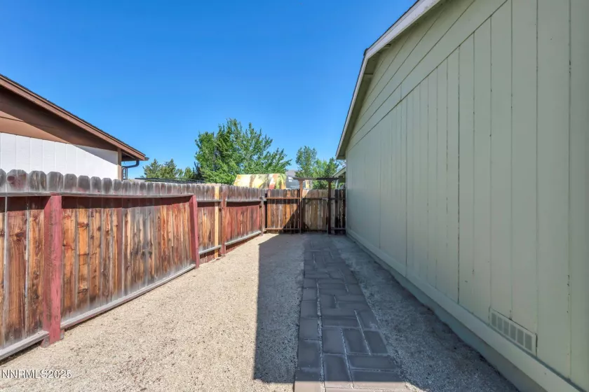 3830 Petrel, Reno, Nevada 89508, 3 Bedrooms Bedrooms, ,2 BathroomsBathrooms,Residential,Residential,Petrel,250052250