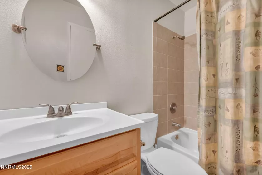 3830 Petrel, Reno, Nevada 89508, 3 Bedrooms Bedrooms, ,2 BathroomsBathrooms,Residential,Residential,Petrel,250052250