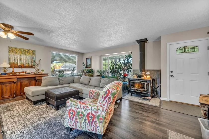 3830 Petrel, Reno, Nevada 89508, 3 Bedrooms Bedrooms, ,2 BathroomsBathrooms,Residential,Residential,Petrel,250052250
