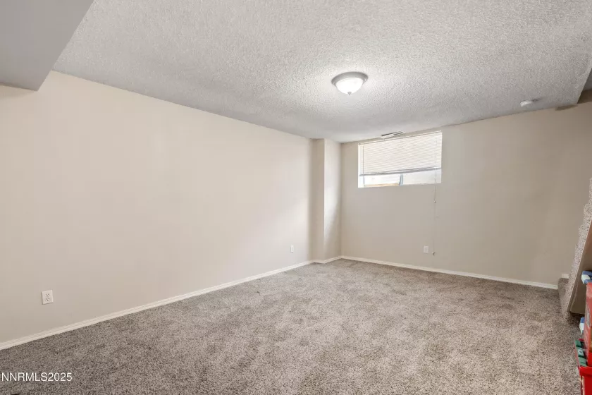 1414 9th, Reno, Nevada 89512, 2 Bedrooms Bedrooms, ,3 BathroomsBathrooms,Residential,Residential,9th,250052254