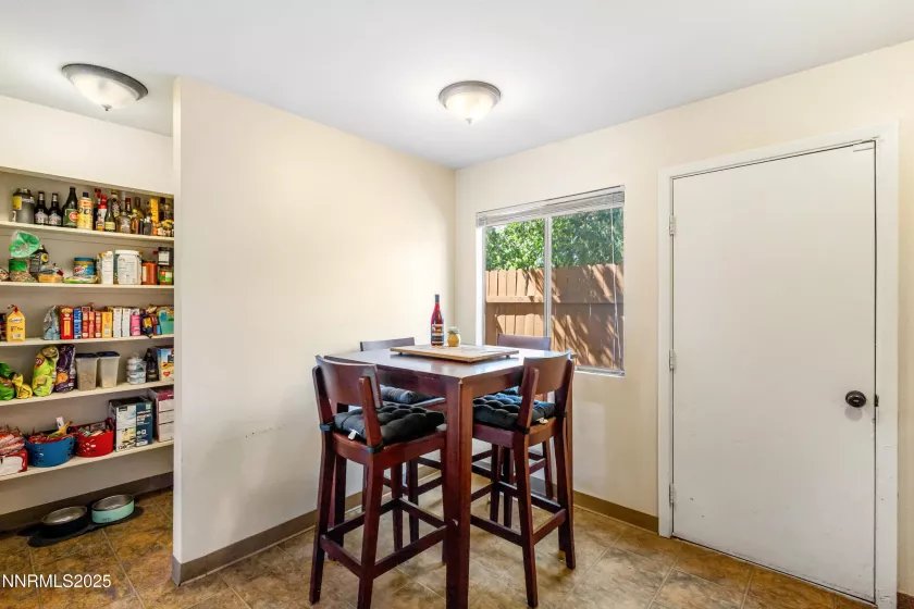 1414 9th, Reno, Nevada 89512, 2 Bedrooms Bedrooms, ,3 BathroomsBathrooms,Residential,Residential,9th,250052254