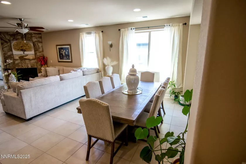 788 Sweet Briar, Sparks, Nevada 89436, 3 Bedrooms Bedrooms, ,3 BathroomsBathrooms,Residential,Residential,Sweet Briar,250052258