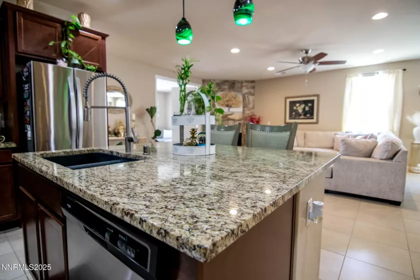 788 Sweet Briar, Sparks, Nevada 89436, 3 Bedrooms Bedrooms, ,3 BathroomsBathrooms,Residential,Residential,Sweet Briar,250052258