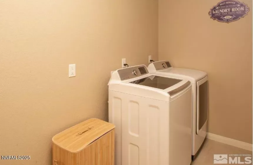 788 Sweet Briar, Sparks, Nevada 89436, 3 Bedrooms Bedrooms, ,3 BathroomsBathrooms,Residential,Residential,Sweet Briar,250052258