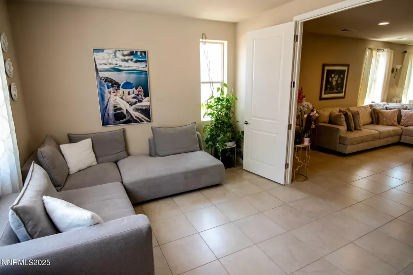 788 Sweet Briar, Sparks, Nevada 89436, 3 Bedrooms Bedrooms, ,3 BathroomsBathrooms,Residential,Residential,Sweet Briar,250052258