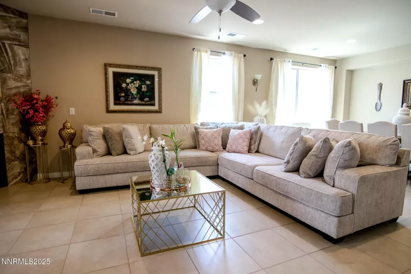 788 Sweet Briar, Sparks, Nevada 89436, 3 Bedrooms Bedrooms, ,3 BathroomsBathrooms,Residential,Residential,Sweet Briar,250052258