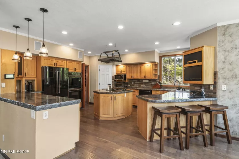 4400 Mountaingate, Reno, Nevada 89519, 3 Bedrooms Bedrooms, ,3 BathroomsBathrooms,Residential,Residential,Mountaingate,250052259