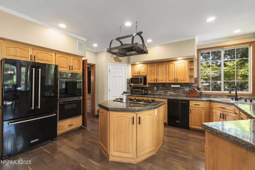 4400 Mountaingate, Reno, Nevada 89519, 3 Bedrooms Bedrooms, ,3 BathroomsBathrooms,Residential,Residential,Mountaingate,250052259