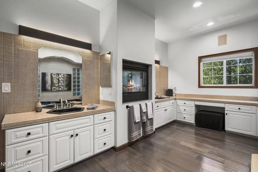 4400 Mountaingate, Reno, Nevada 89519, 3 Bedrooms Bedrooms, ,3 BathroomsBathrooms,Residential,Residential,Mountaingate,250052259