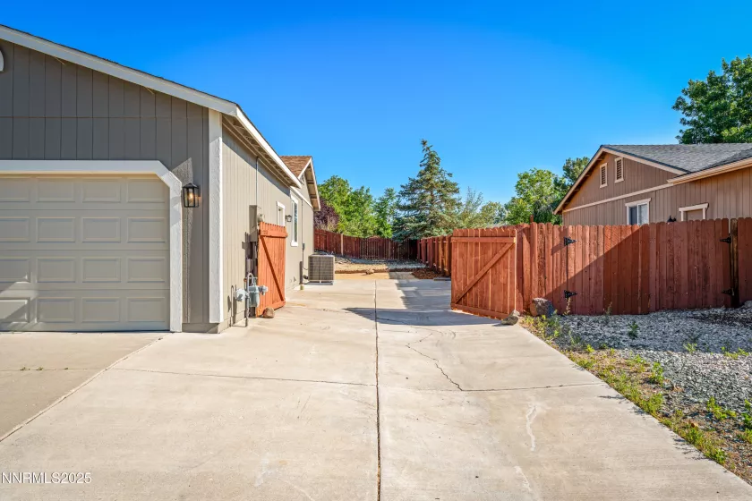 5824 Lightning, Sun Valley, Nevada 89433, 3 Bedrooms Bedrooms, ,2 BathroomsBathrooms,Residential,Residential,Lightning,250052260