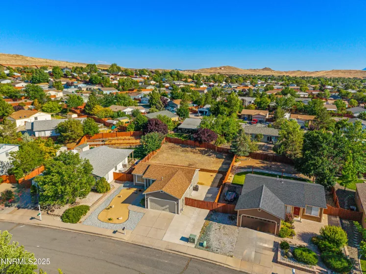 5824 Lightning, Sun Valley, Nevada 89433, 3 Bedrooms Bedrooms, ,2 BathroomsBathrooms,Residential,Residential,Lightning,250052260