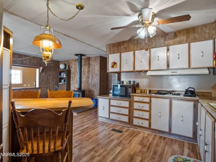 119962 Us Highway 395, Topaz, California 96133, 3 Bedrooms Bedrooms, ,2 BathroomsBathrooms,Residential,Residential,Us Highway 395,250052261