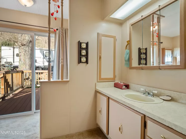 119962 Us Highway 395, Topaz, California 96133, 3 Bedrooms Bedrooms, ,2 BathroomsBathrooms,Residential,Residential,Us Highway 395,250052261