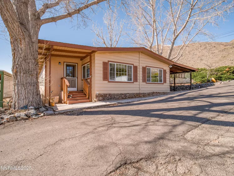 119962 Us Highway 395, Topaz, California 96133, 3 Bedrooms Bedrooms, ,2 BathroomsBathrooms,Residential,Residential,Us Highway 395,250052261