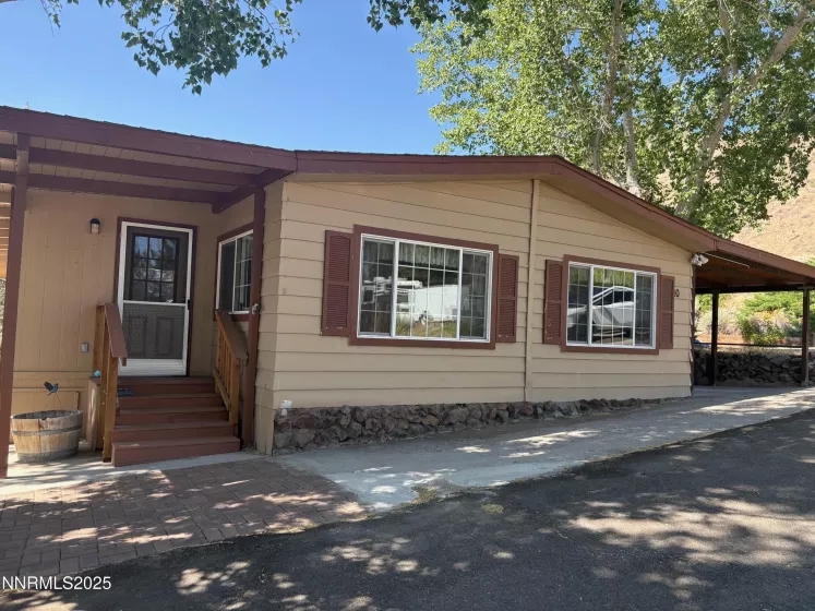 119962 Us Highway 395, Topaz, California 96133, 3 Bedrooms Bedrooms, ,2 BathroomsBathrooms,Residential,Residential,Us Highway 395,250052261