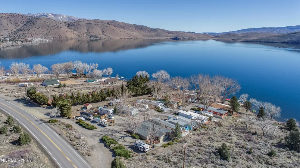 119962 Us Highway 395, Topaz, California 96133, 3 Bedrooms Bedrooms, ,2 BathroomsBathrooms,Residential,Residential,Us Highway 395,250052261