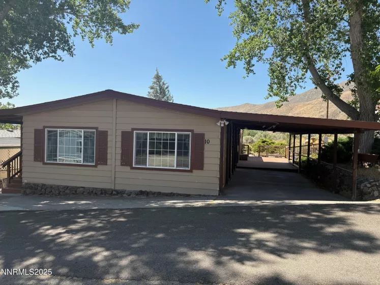 119962 Us Highway 395, Topaz, California 96133, 3 Bedrooms Bedrooms, ,2 BathroomsBathrooms,Residential,Residential,Us Highway 395,250052261