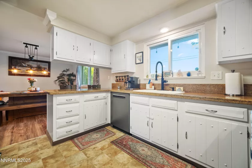 1165 Autumn Hills, Reno, Nevada 89511, 3 Bedrooms Bedrooms, ,3 BathroomsBathrooms,Residential,Residential,Autumn Hills,250052262