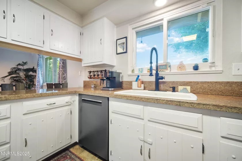 1165 Autumn Hills, Reno, Nevada 89511, 3 Bedrooms Bedrooms, ,3 BathroomsBathrooms,Residential,Residential,Autumn Hills,250052262