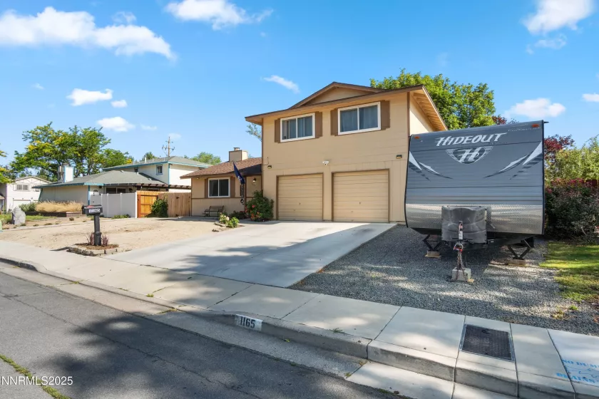 1165 Autumn Hills, Reno, Nevada 89511, 3 Bedrooms Bedrooms, ,3 BathroomsBathrooms,Residential,Residential,Autumn Hills,250052262