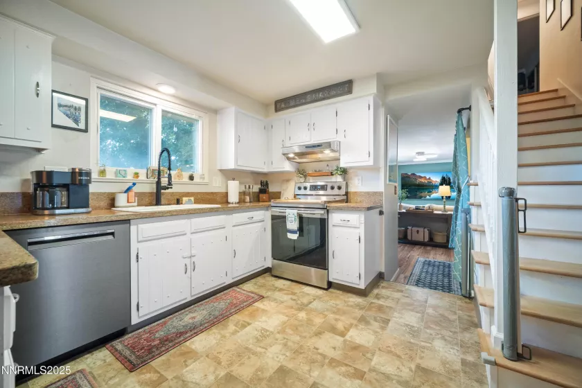 1165 Autumn Hills, Reno, Nevada 89511, 3 Bedrooms Bedrooms, ,3 BathroomsBathrooms,Residential,Residential,Autumn Hills,250052262