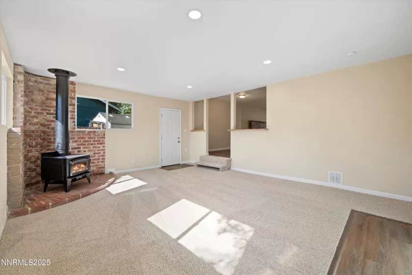 1355 Rayburn, Reno, Nevada 89503, 3 Bedrooms Bedrooms, ,2 BathroomsBathrooms,Residential,Residential,Rayburn,250052274
