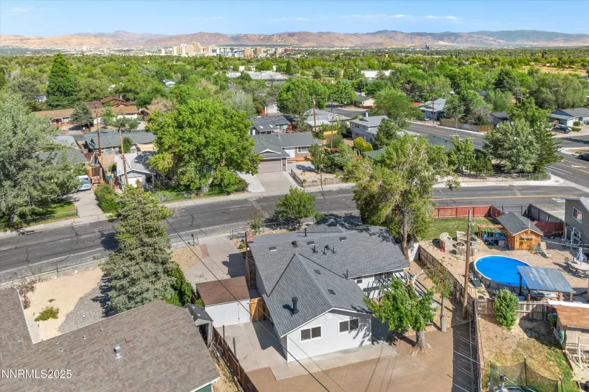 1355 Rayburn, Reno, Nevada 89503, 3 Bedrooms Bedrooms, ,2 BathroomsBathrooms,Residential,Residential,Rayburn,250052274