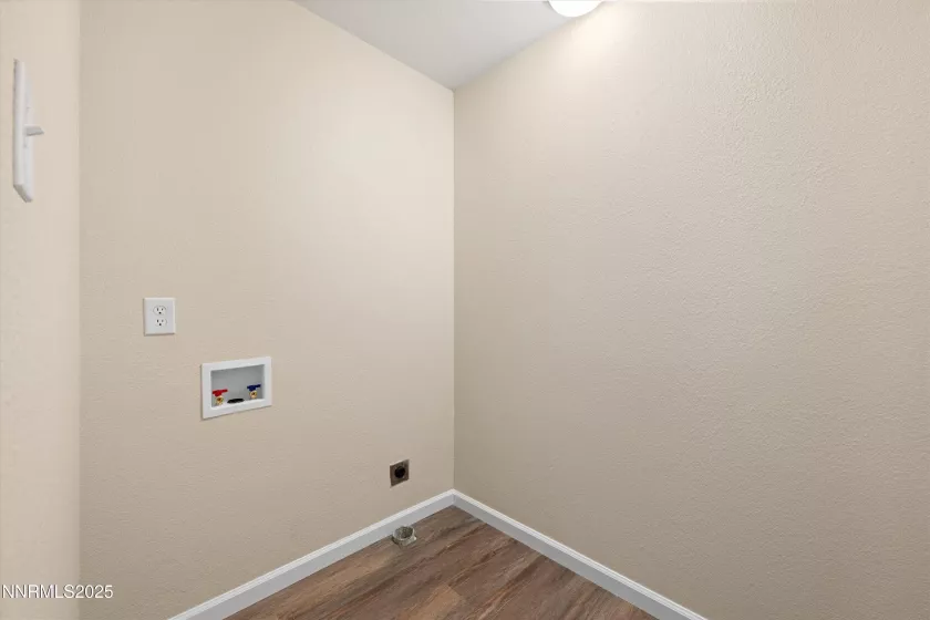 1355 Rayburn, Reno, Nevada 89503, 3 Bedrooms Bedrooms, ,2 BathroomsBathrooms,Residential,Residential,Rayburn,250052274