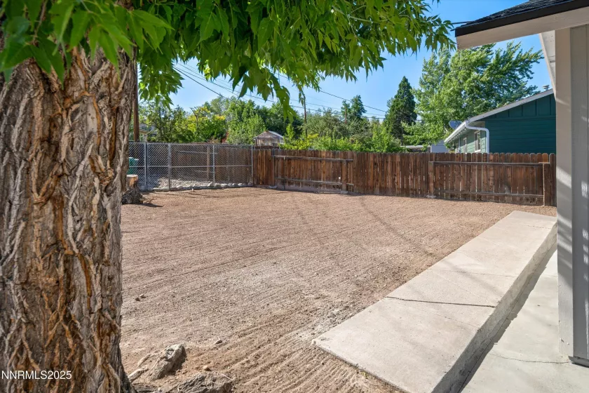 1355 Rayburn, Reno, Nevada 89503, 3 Bedrooms Bedrooms, ,2 BathroomsBathrooms,Residential,Residential,Rayburn,250052274
