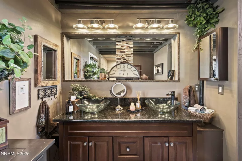 5 Connie, Reno, Nevada 89521, 5 Bedrooms Bedrooms, ,5 BathroomsBathrooms,Residential,Residential,Connie,250052277
