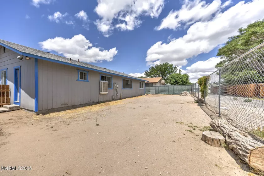 1021 Whitaker, Fallon, Nevada 89406, 3 Bedrooms Bedrooms, ,2 BathroomsBathrooms,Residential,Residential,Whitaker,250052279