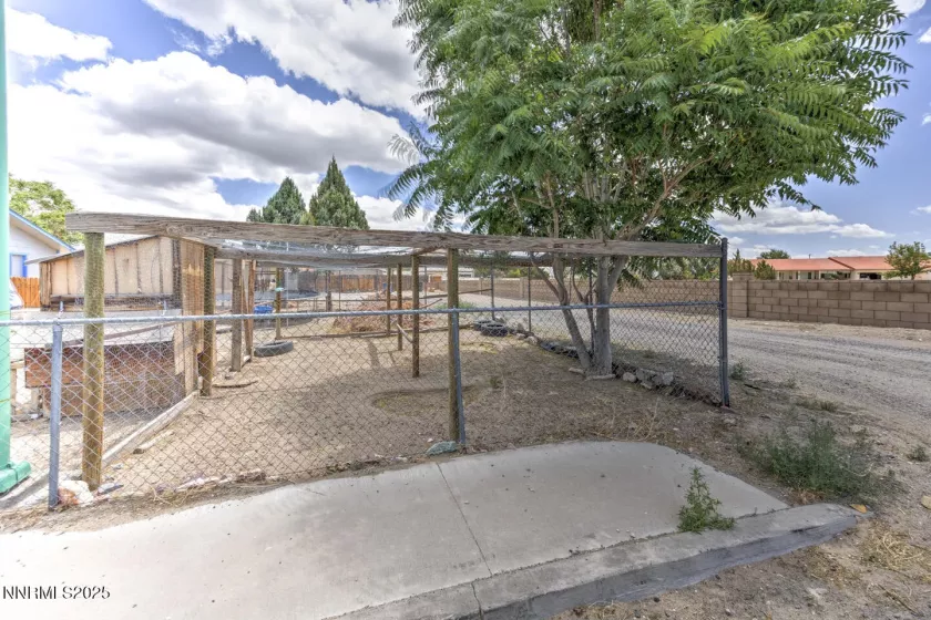 1021 Whitaker, Fallon, Nevada 89406, 3 Bedrooms Bedrooms, ,2 BathroomsBathrooms,Residential,Residential,Whitaker,250052279