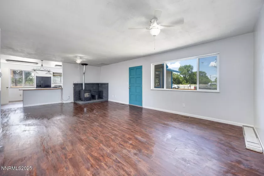 1021 Whitaker, Fallon, Nevada 89406, 3 Bedrooms Bedrooms, ,2 BathroomsBathrooms,Residential,Residential,Whitaker,250052279