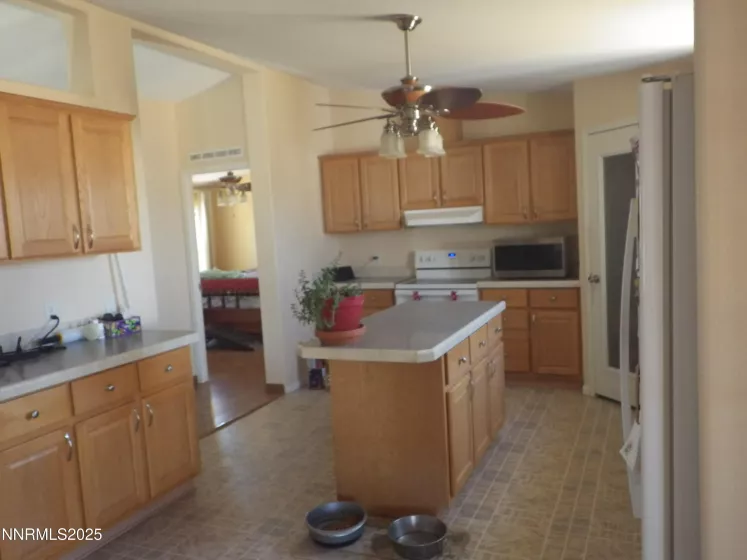 3090 Sweetbriar, Winnemucca, Nevada 89445, 4 Bedrooms Bedrooms, ,2 BathroomsBathrooms,Residential,Residential,Sweetbriar,250052280