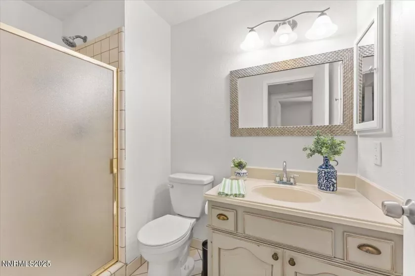 2060 Kings, Reno, Nevada 89503, 3 Bedrooms Bedrooms, ,3 BathroomsBathrooms,Residential,Residential,Kings,250052282