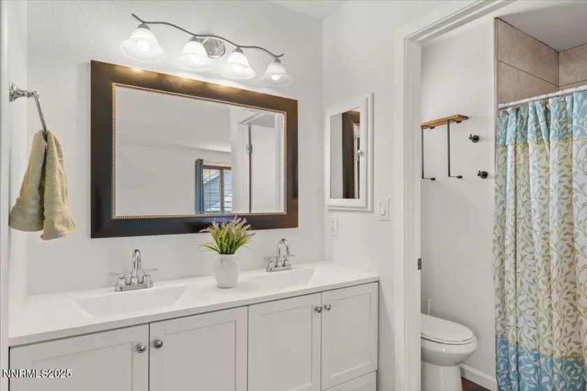 2060 Kings, Reno, Nevada 89503, 3 Bedrooms Bedrooms, ,3 BathroomsBathrooms,Residential,Residential,Kings,250052282