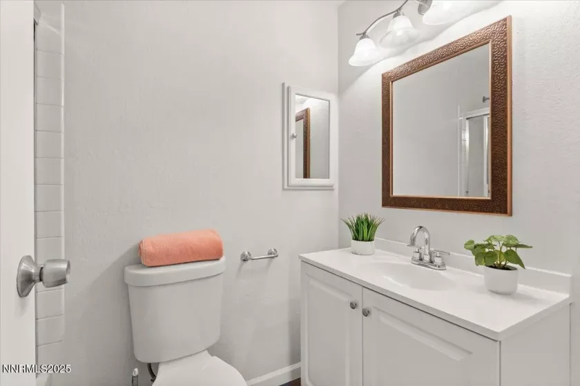 2060 Kings, Reno, Nevada 89503, 3 Bedrooms Bedrooms, ,3 BathroomsBathrooms,Residential,Residential,Kings,250052282
