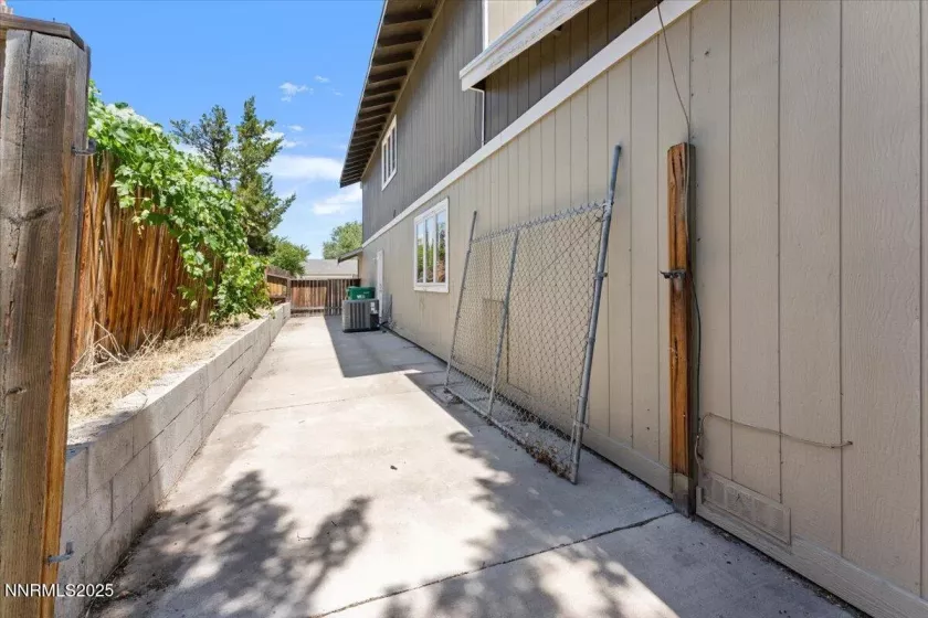 2060 Kings, Reno, Nevada 89503, 3 Bedrooms Bedrooms, ,3 BathroomsBathrooms,Residential,Residential,Kings,250052282