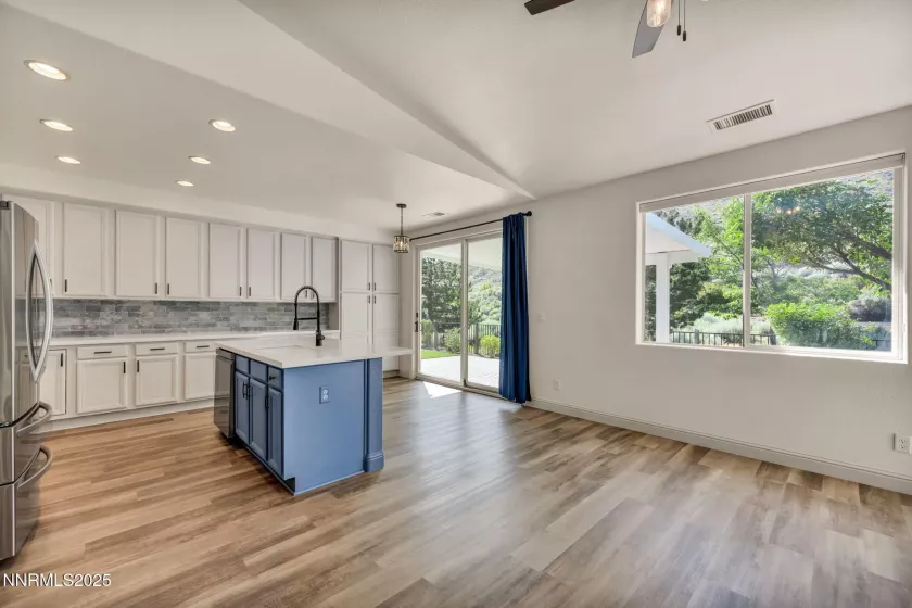 201 Sussex, Carson City, Nevada 89703, 2 Bedrooms Bedrooms, ,2 BathroomsBathrooms,Residential,Residential,Sussex,250052284