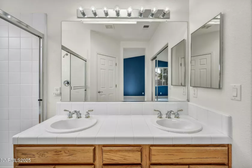 201 Sussex, Carson City, Nevada 89703, 2 Bedrooms Bedrooms, ,2 BathroomsBathrooms,Residential,Residential,Sussex,250052284