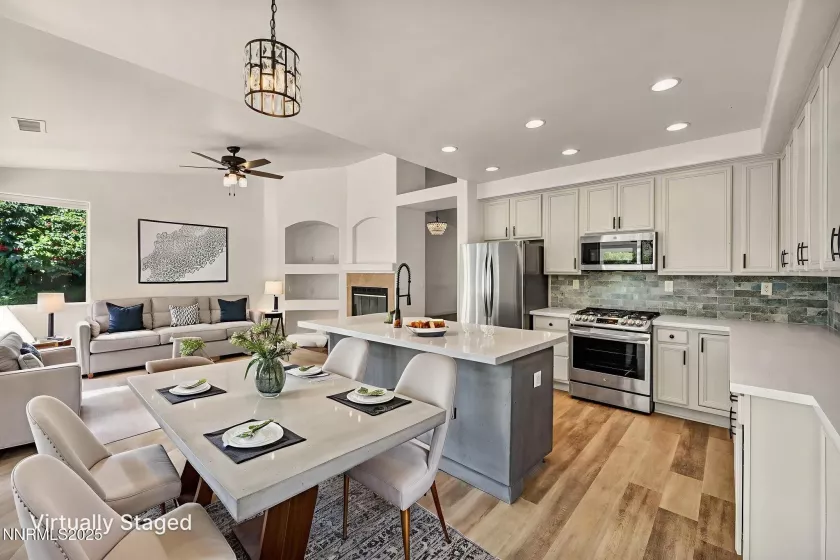 201 Sussex, Carson City, Nevada 89703, 2 Bedrooms Bedrooms, ,2 BathroomsBathrooms,Residential,Residential,Sussex,250052284