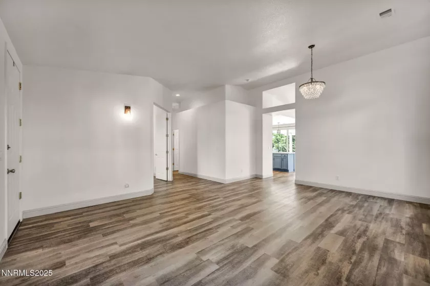 201 Sussex, Carson City, Nevada 89703, 2 Bedrooms Bedrooms, ,2 BathroomsBathrooms,Residential,Residential,Sussex,250052284