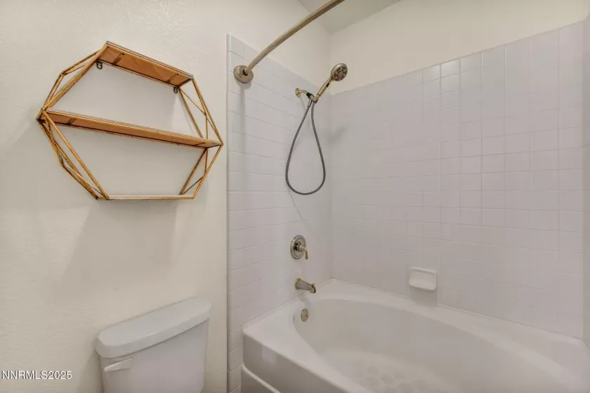 201 Sussex, Carson City, Nevada 89703, 2 Bedrooms Bedrooms, ,2 BathroomsBathrooms,Residential,Residential,Sussex,250052284